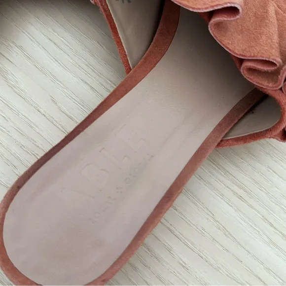 ABLE | Villanueva Ruffle Slide | 8.5 - Picture 3 of 5